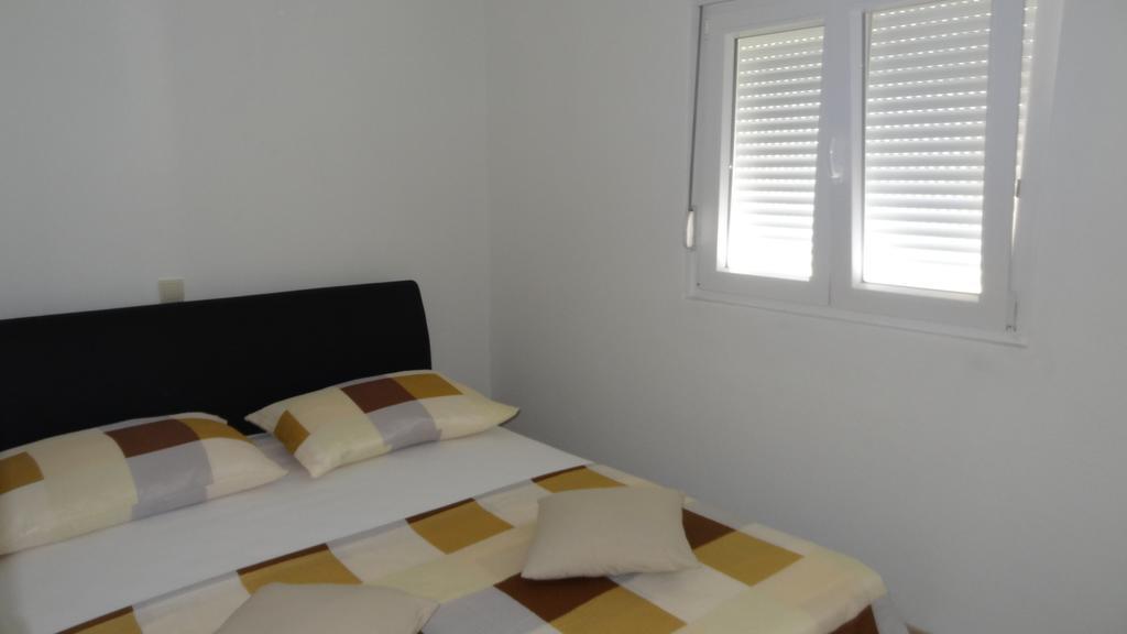 Apartments Braco Seget Vranjica Exterior foto